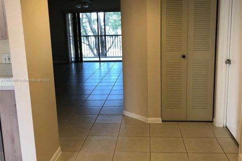 Condominio en venta en Pembroke Pines, Florida, 2 dormitorios, 112.13 m2 № 1226343 - foto 4