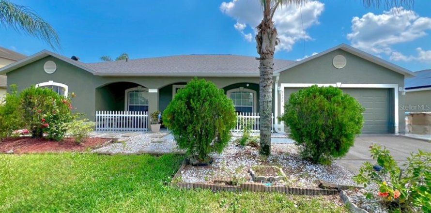 Villa ou maison à Kissimmee, Floride 4 chambres, 234.3 m2 № 1273117