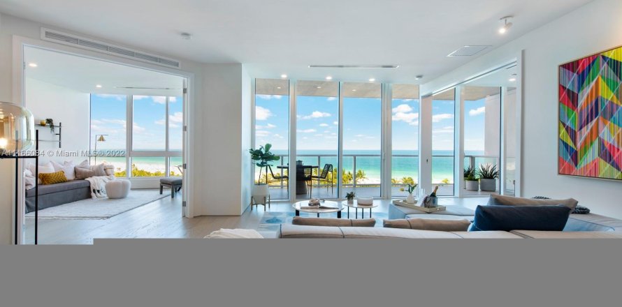 Condominio en Miami Beach, Florida, 2 dormitorios  № 2279
