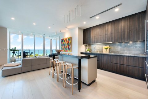 Condominio en venta en Miami Beach, Florida, 2 dormitorios, 163.23 m2 № 2279 - foto 11