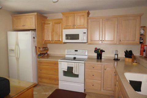 Condo in Punta Gorda, Florida, 2 bedrooms  № 1004159 - photo 11