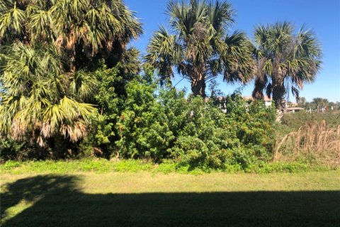 Condo in Punta Gorda, Florida, 2 bedrooms  № 1004159 - photo 27