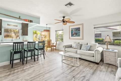 Villa ou maison à louer à Sarasota, Floride: 2 chambres, 93.74 m2 № 1371113 - photo 4