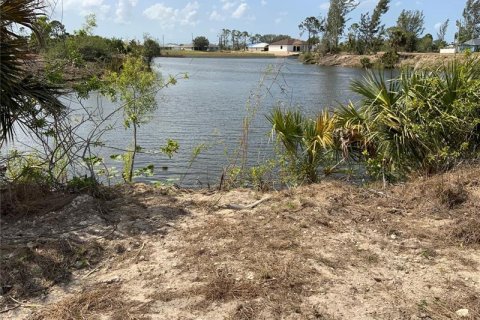 Terreno en venta en Cape Coral, Florida № 362414 - foto 8