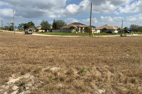 Terrain à vendre à Cape Coral, Floride № 362414 - photo 12