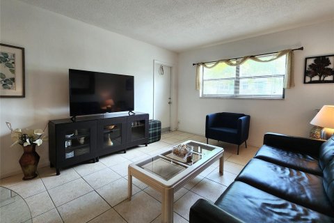 Condominio en venta en Deerfield Beach, Florida, 1 dormitorio, 65.03 m2 № 1080465 - foto 17