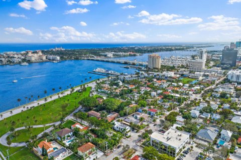 Villa ou maison à vendre à West Palm Beach, Floride: 5 chambres, 395.48 m2 № 984096 - photo 12