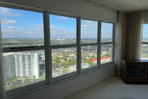 Copropriété à vendre à Fort Lauderdale, Floride: 1 chambre, 107.12 m2 № 984094 - photo 3