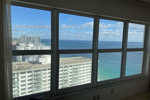 Copropriété à vendre à Fort Lauderdale, Floride: 1 chambre, 107.12 m2 № 984094 - photo 2