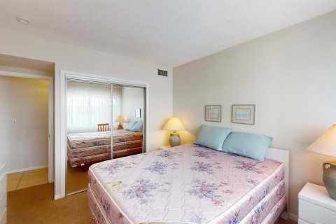 Condo in Pompano Beach, Florida, 2 bedrooms  № 1174583 - photo 15