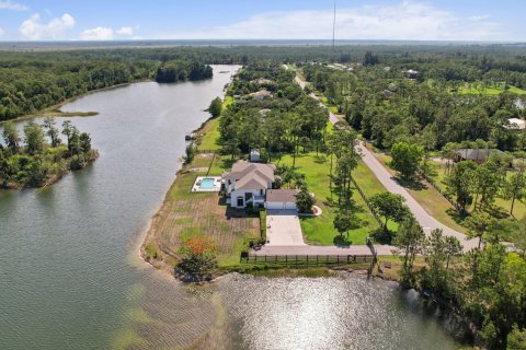 Купить виллу или дом в Лейк-Уорт, Флорида 5 спален, 449.18м2, № 1222593 - фото 13