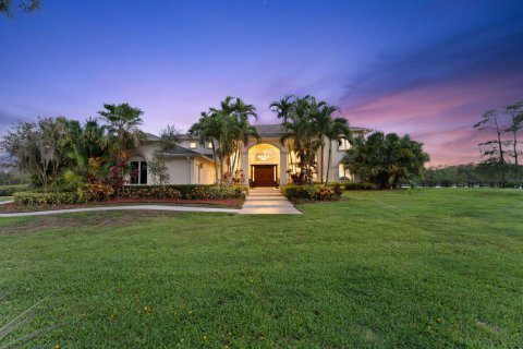 House in Lake Worth, Florida 5 bedrooms, 449.18 sq.m. № 1222593 - photo 6