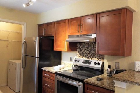 Condo in Coral Springs, Florida, 2 bedrooms  № 1222636 - photo 5