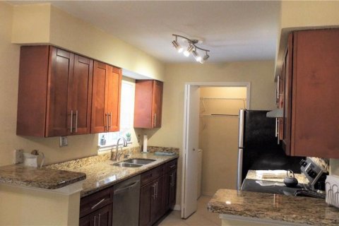 Copropriété à vendre à Coral Springs, Floride: 2 chambres, 91.04 m2 № 1222636 - photo 4