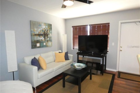 Condo in Saint Petersburg, Florida, 1 bedroom  № 1272896 - photo 3