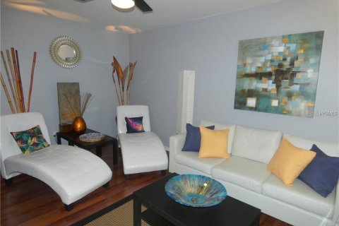 Condo in Saint Petersburg, Florida, 1 bedroom  № 1272896 - photo 5