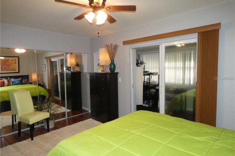 Condo in Saint Petersburg, Florida, 1 bedroom  № 1272896 - photo 14