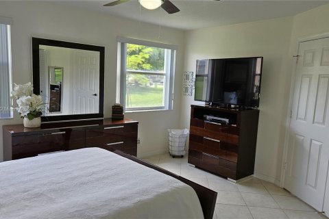 Copropriété à vendre à Sunrise, Floride: 2 chambres, 104.98 m2 № 1367393 - photo 15