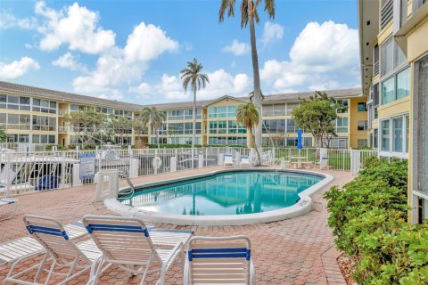 Condo in Fort Lauderdale, Florida, 1 bedroom  № 952410 - photo 20