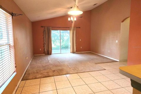 House in Davenport, Florida 4 bedrooms, 176.05 sq.m. № 1383444 - photo 5