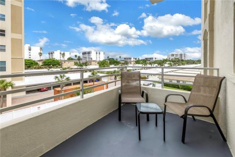 Copropriété à vendre à Sarasota, Floride: 2 chambres, 111.67 m2 № 1368273 - photo 28