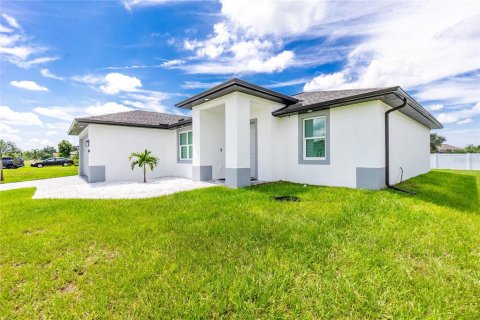 Villa ou maison à vendre à North Port, Floride: 3 chambres, 169.08 m2 № 1368299 - photo 4