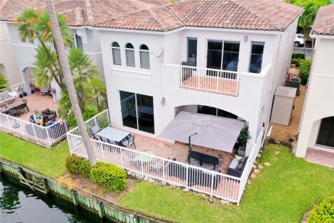 Villa ou maison à vendre à Aventura, Floride: 3 chambres, 215.07 m2 № 739404 - photo 28