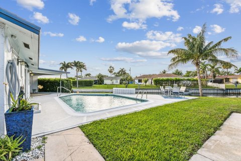 Casa en venta en Lake Worth, Florida, 4 dormitorios, 233.46 m2 № 1093198 - foto 18