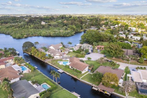 Villa ou maison à vendre à Lake Worth, Floride: 4 chambres, 233.46 m2 № 1093198 - photo 28