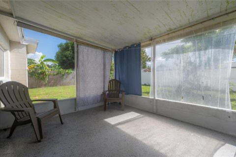 Villa ou maison à vendre à Holiday, Floride: 2 chambres, 78.78 m2 № 1322854 - photo 30