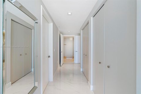 Condo in Sunny Isles Beach, Florida, 3 bedrooms  № 1367383 - photo 18