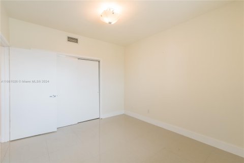 Copropriété à louer à Miami, Floride: 2 chambres, 111.3 m2 № 1367382 - photo 19