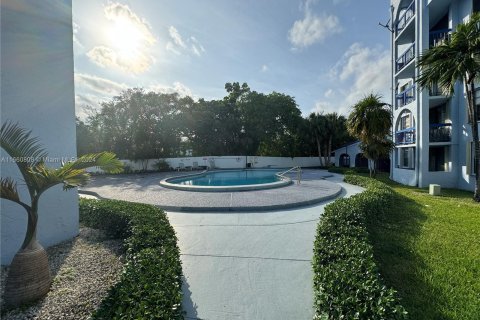 Copropriété à louer à Miami, Floride: 2 chambres, 91.42 m2 № 1367432 - photo 26