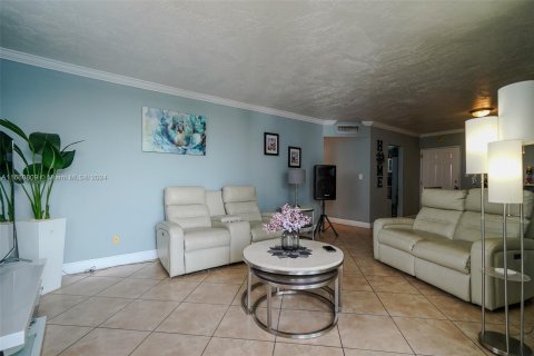 Copropriété à louer à Miami, Floride: 2 chambres, 91.42 m2 № 1367432 - photo 6