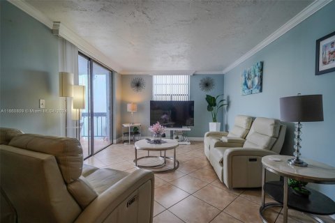 Copropriété à louer à Miami, Floride: 2 chambres, 91.42 m2 № 1367432 - photo 5