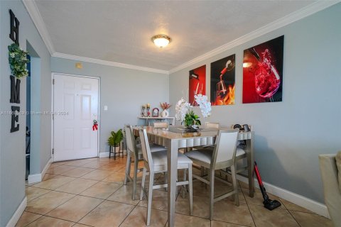 Condo in Miami, Florida, 2 bedrooms  № 1367432 - photo 3