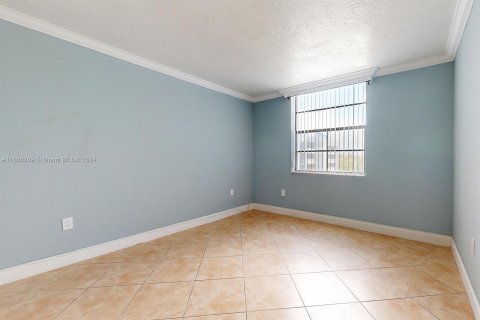 Copropriété à louer à Miami, Floride: 2 chambres, 91.42 m2 № 1367432 - photo 17