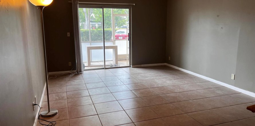 Condominio en Pompano Beach, Florida, 1 dormitorio  № 1119065