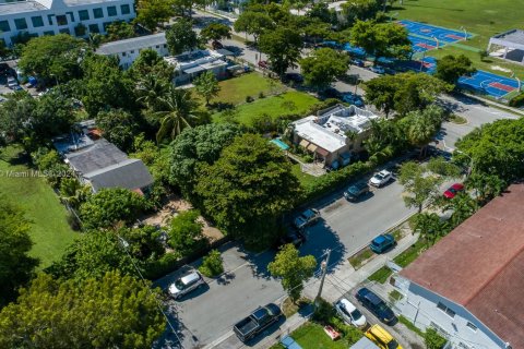 Propiedad comercial en venta en Miami, Florida № 1271077 - foto 4