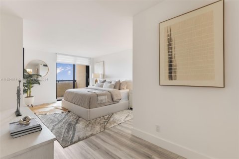 Condo in Miami Beach, Florida, 1 bedroom  № 1272603 - photo 11