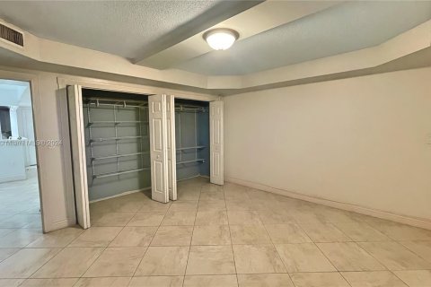 Condominio en venta en North Miami, Florida, 1 dormitorio, 67.35 m2 № 1404607 - foto 7