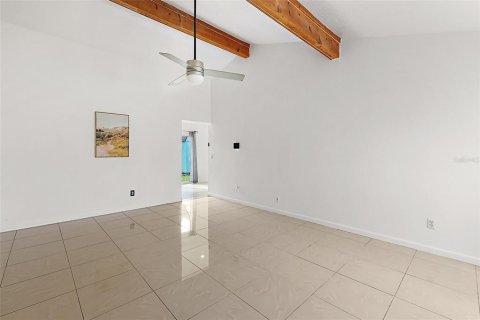 Villa ou maison à vendre à Kissimmee, Floride: 4 chambres, 142.33 m2 № 1364541 - photo 12