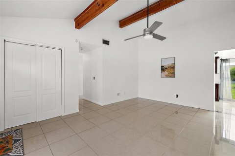 Villa ou maison à vendre à Kissimmee, Floride: 4 chambres, 142.33 m2 № 1364541 - photo 13