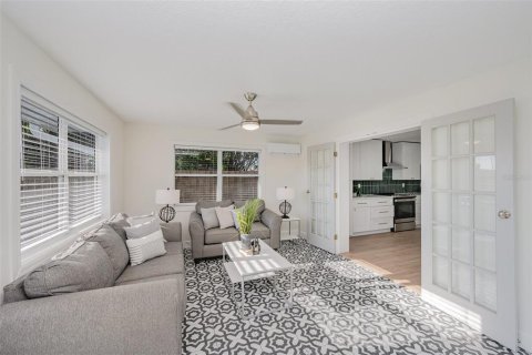 Casa en venta en Merrit Island, Florida, 4 dormitorios, 217.39 m2 № 1215002 - foto 15