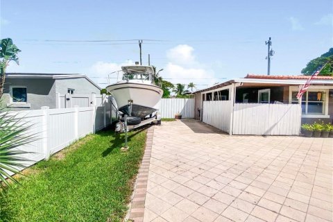Villa ou maison à vendre à Pompano Beach, Floride: 3 chambres № 862837 - photo 2