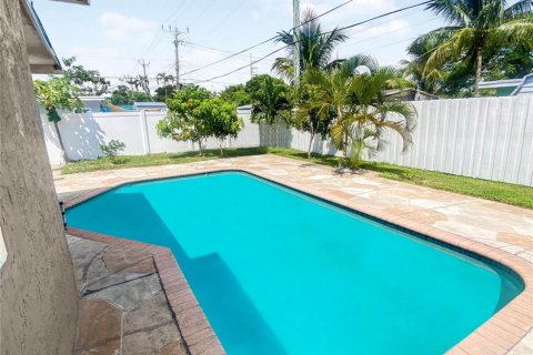 Villa ou maison à vendre à Pompano Beach, Floride: 3 chambres № 862837 - photo 13