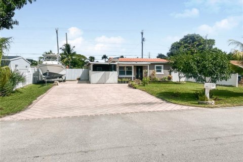Villa ou maison à vendre à Pompano Beach, Floride: 3 chambres № 862837 - photo 4