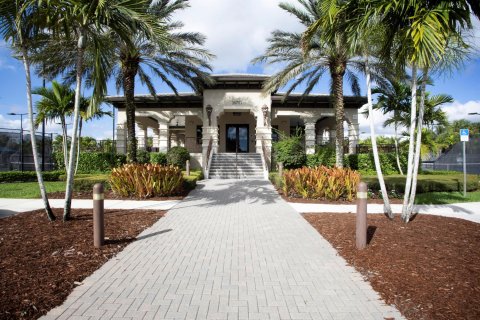 House in Delray Beach, Florida 6 bedrooms, 731.05 sq.m. № 850322 - photo 8