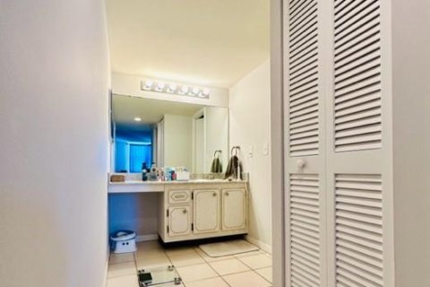 Condominio en venta en Hillsboro Beach, Florida, 2 dormitorios, 123.56 m2 № 919800 - foto 25