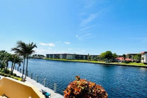 Condominio en venta en Hillsboro Beach, Florida, 2 dormitorios, 123.56 m2 № 919800 - foto 3